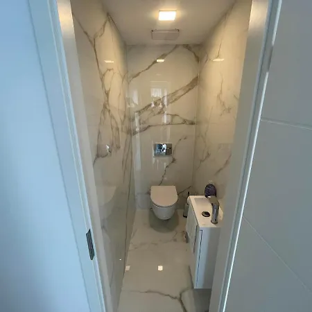 Luxury In Balatonalmadi, Almadi Lux Iii - Pure Gold アパート *