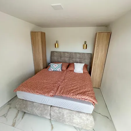 Luxury In Balatonalmadi, Almadi Lux Iii - Pure Gold アパート