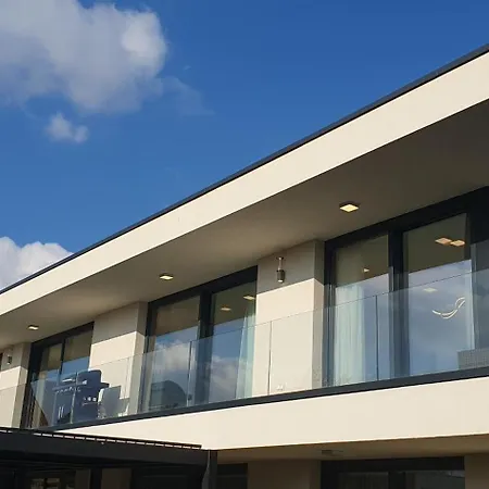 Luxury In Balatonalmadi, Almadi Lux Iii - Pure Gold アパート