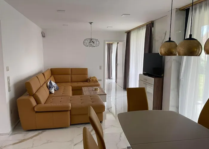 Luxury In Balatonalmadi, Almadi Lux Iii - Pure Gold דירה